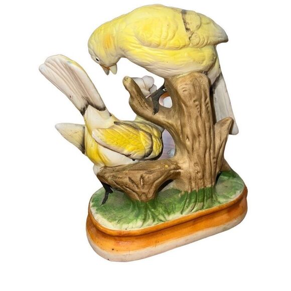 VINTAGE 1950's JAPAN PORCELAIN FINCH FAMILY BIRD FIGURINE TREE BRANCH W/ FLOWERS - Picture 2 of 7